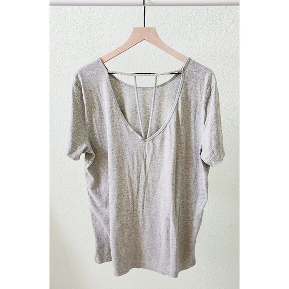 Victoria's Secret: PINK gray open back tee - Picture 3 of 4